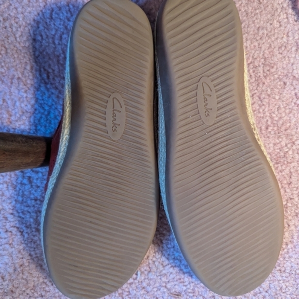 Clarks shoes women's brown leathers flats size 9 wide eyelet cutout design